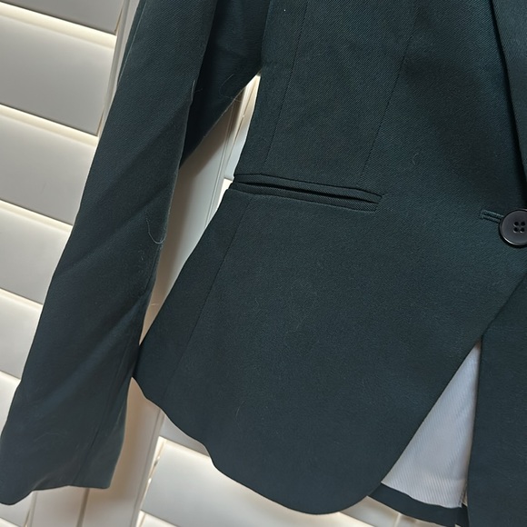 Blazer - Picture 3 of 4